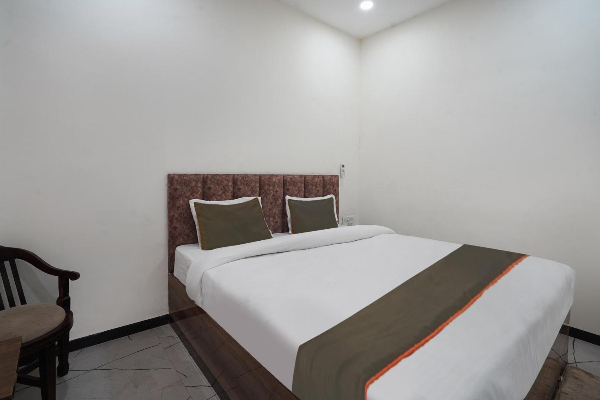Townhouse Amanaka Formerly Hotel City Pride Raipur  Exterior photo